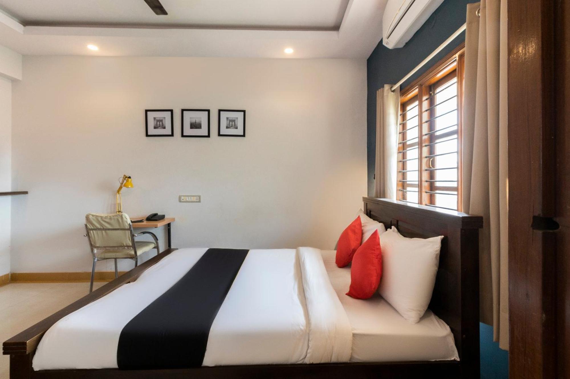 Capital O 70156 Victorian Comforts Bangalore Exterior foto