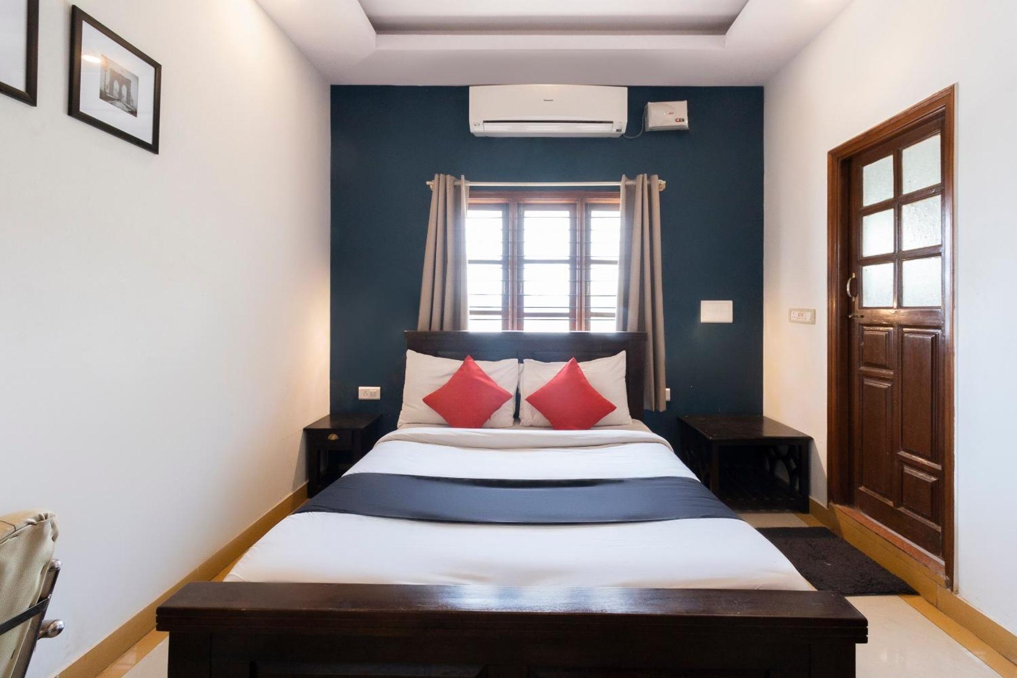 Capital O 70156 Victorian Comforts Bangalore Exterior foto